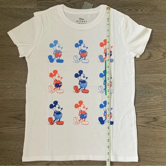 Disney Mickey Grid Americana Short Sleeve Graphic T-Shirt - Size M - White - NWT - Picture 6 of 9